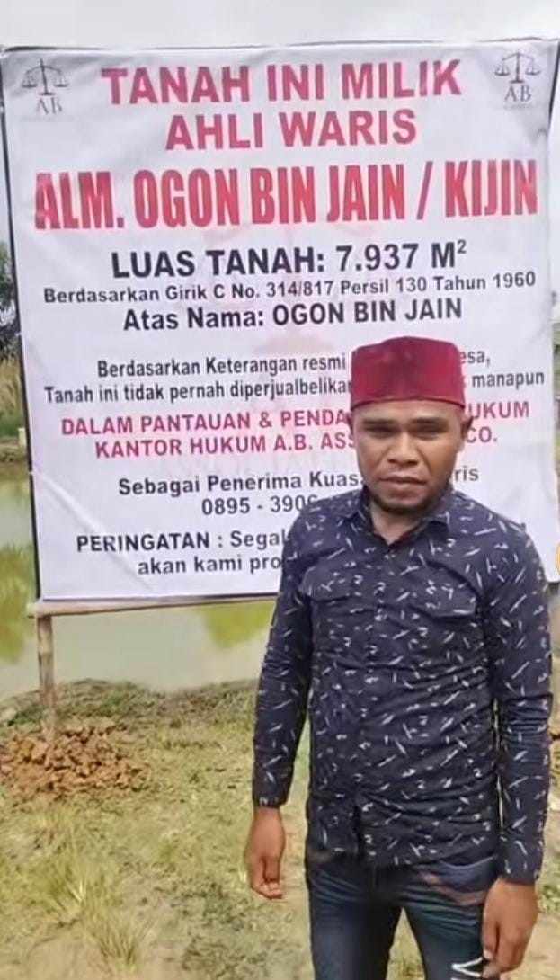 1001427695