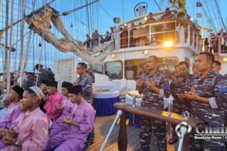 Foto((Chanel7id)KRI Bima Suci (KRI BSC) melaksanakan doa bersama dengan anak-anak yatim.