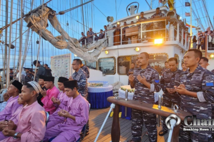 Foto((Chanel7id)KRI Bima Suci (KRI BSC) melaksanakan doa bersama dengan anak-anak yatim.