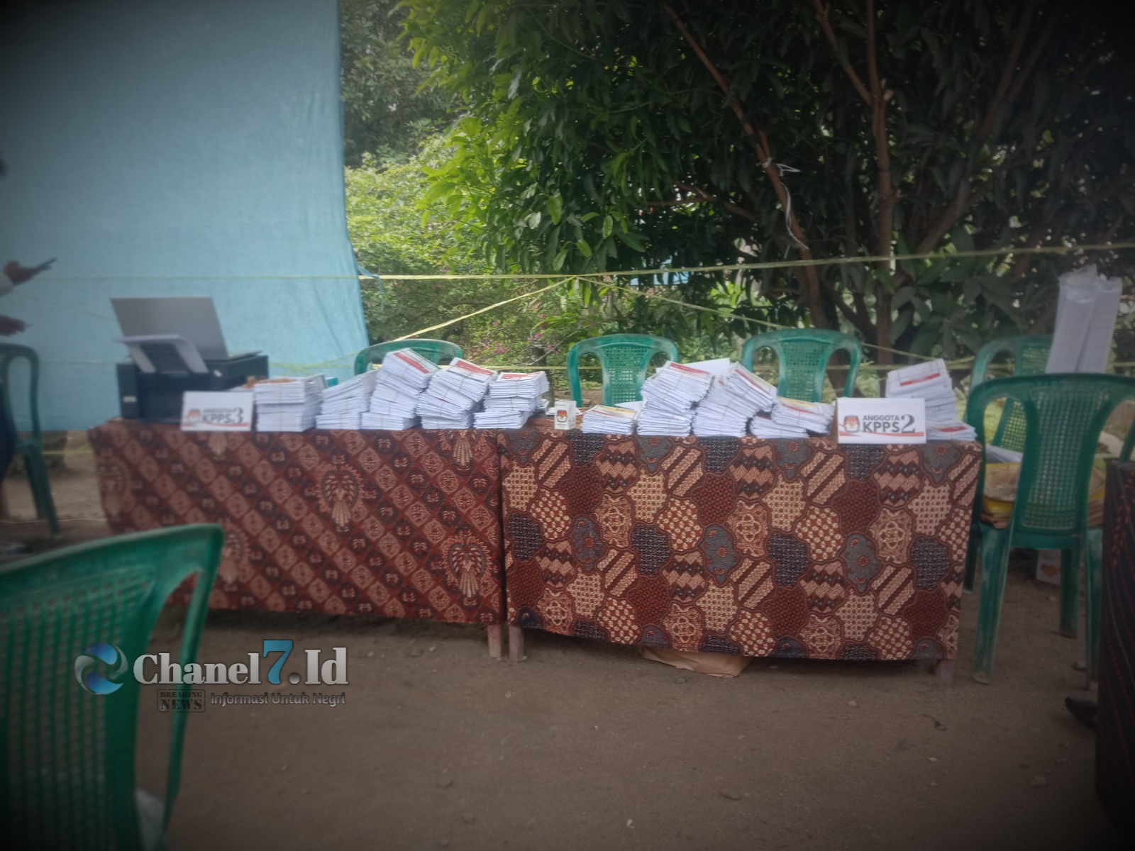 Kabupaten Simalungun Di TPS 7 Walaupun Di Guyur Hujan Deras Pencoblosan Berjalan Lancar 6 COLLAGE 20240216 232528