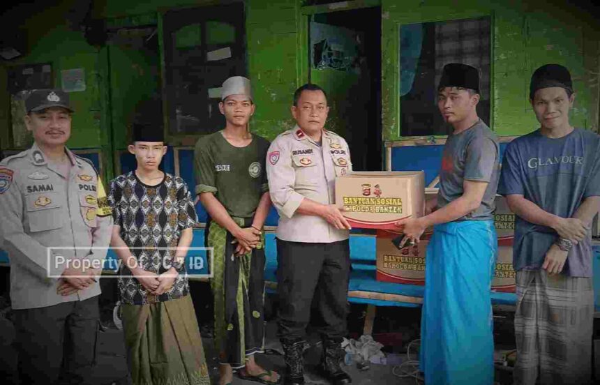 Polsek Panongan Polresta Tangerang Laksanakan Penyaluran Paket Bantuan Sosial Dari Kapolda Banten 5 Compress 20240421 055549 9444