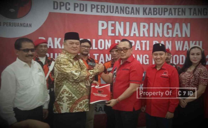 Sekretariat DPC PDIP Kabupaten Tangerang Undang Zulkarnain Mengambil Formulir Pendaftaran Bacalon Bupati 5 Compress 20240425 181725 5735