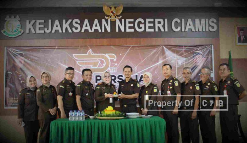 Kejaksaan Negeri Ciamis Rayakan HUT Persaja Ke -73 5 Compress 20240506 195618 8334