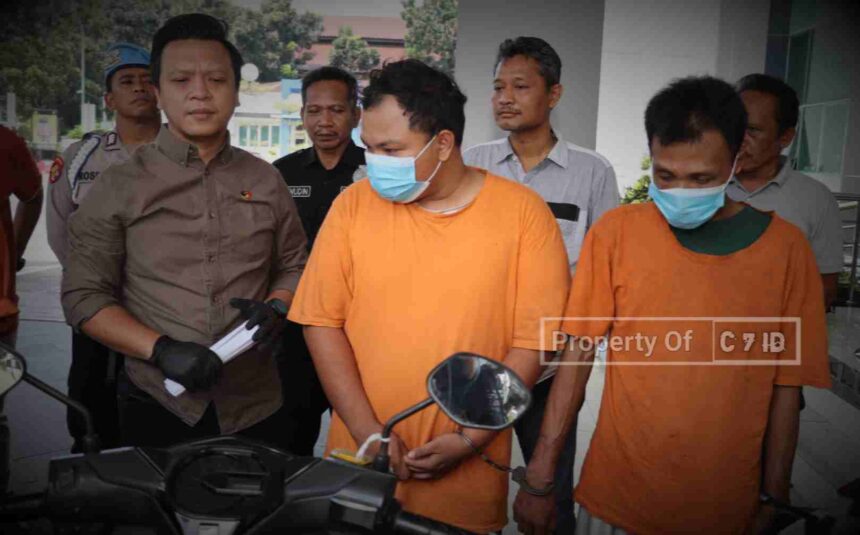 Curi Motor yang Terparkir Depan Rumah, 2 Pria Diamankan Polisi Polresta Tangerang 5 Compress 20240524 223441 1989