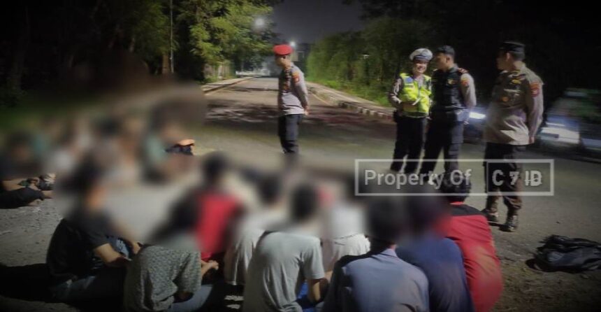 Polisi Amankan 23 Pelajar di Kawasan Modernland Bawa Sajam Diduga Hendak Tawuran 5 Compress 20240607 141702 2433