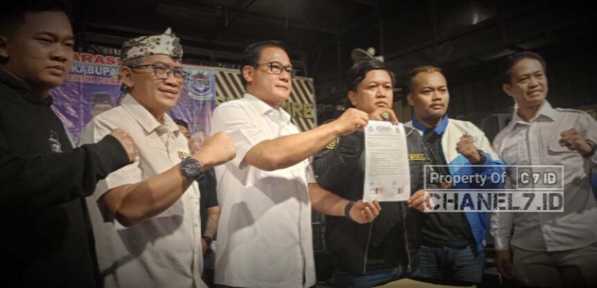 Pasangan RAHIM Dapat Dukungan Penuh dari DPC Ormas XTC Kabupaten Cirebon 5 Compress 20241008 153700 0272