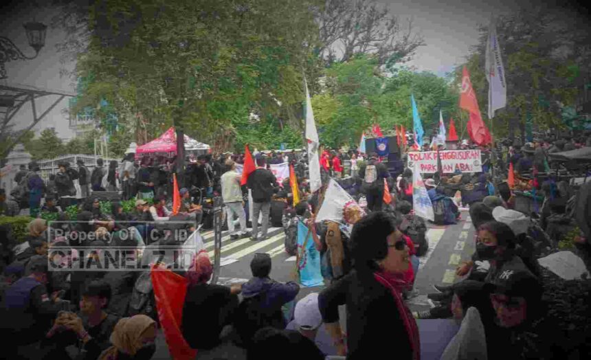 Ribuan Buruh Padati Depan DPRD Yogyakarta: May Day 2025 Jadi Momen Perlawanan 5 Compress 20250501 123100 0964