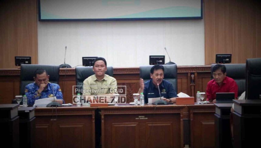DPRD Sumedang Terima Audiensi Warga Desa Sukasirnarasa Terkait Lahan Tergenang Seluas 8 Hektar 5 Compress 20250717 200522 2348