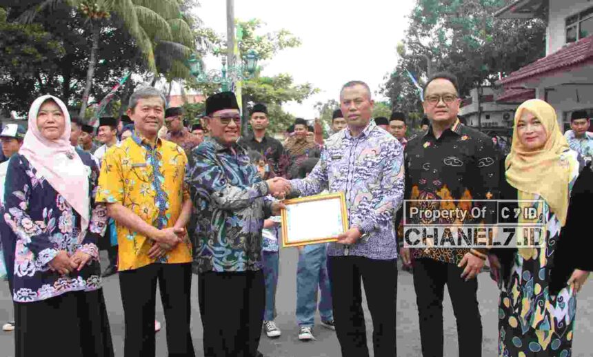 Kapolresta Cirebon Turun ke Pasar, Cek Harga Beras hingga Sosialisasi Hotline 110 5 Compress 20260227 071039 9503