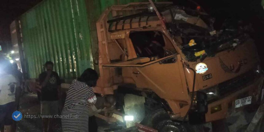Mobil Dinas Asisten II Pemkot Bitung Jadi Korban Tronton yang Hilang Kendali di Wangurer Barat 5 Compress 20260701 025841 1538