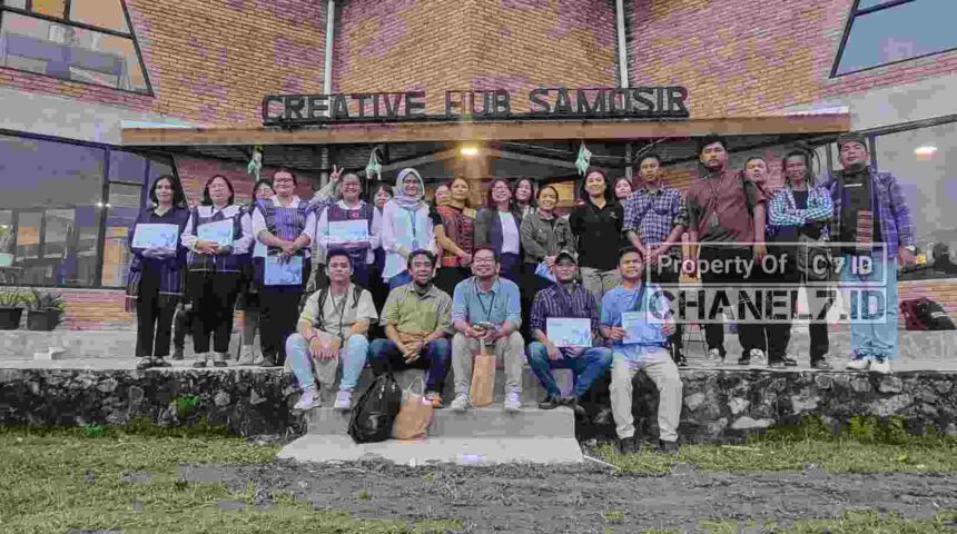 Kementerian Ekraf Gelar Workshop Seni Potret dan Narasi di Samosir 5 Compress 20261019 184818 8894